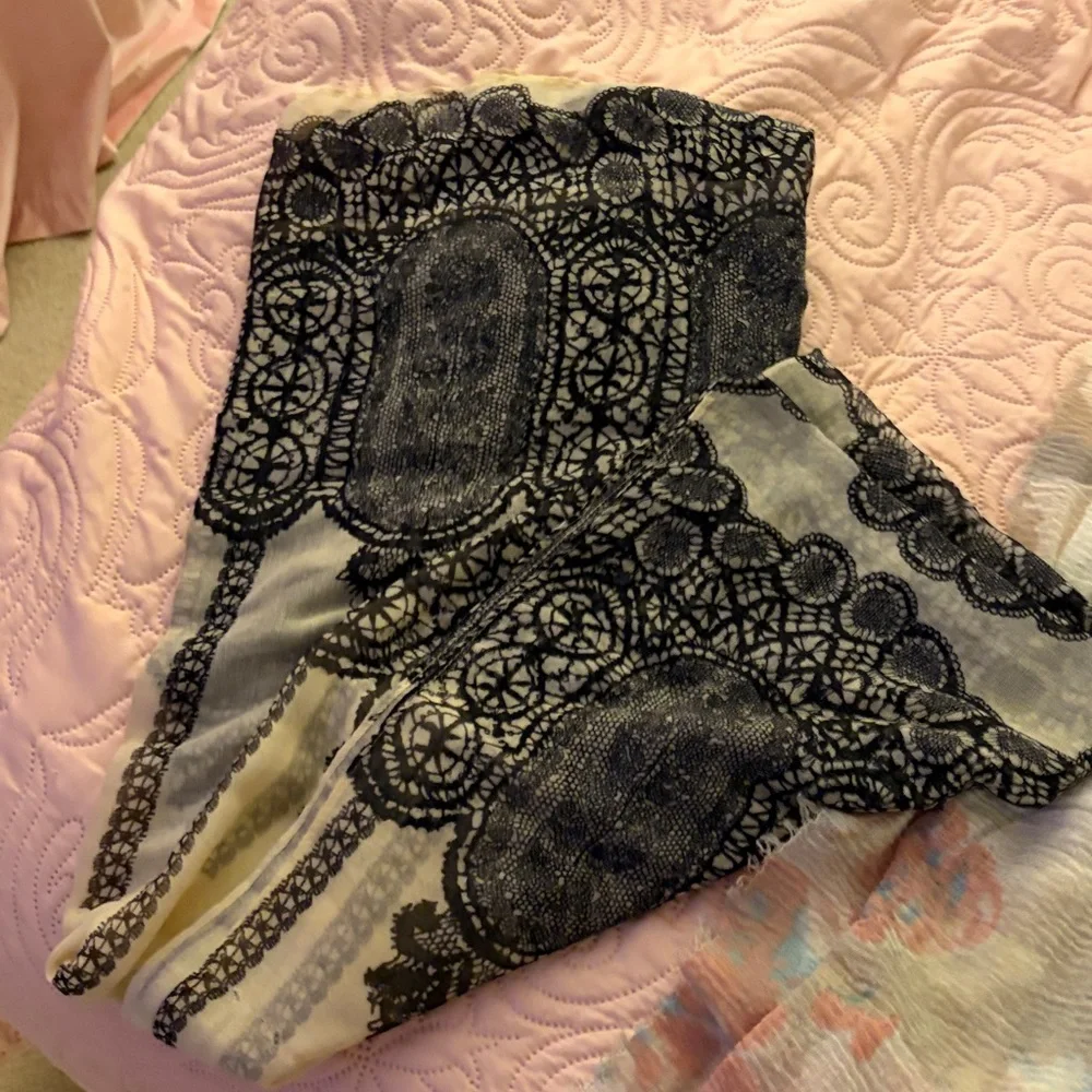 Assorted Patterned Scarves - Picture 2 of 6